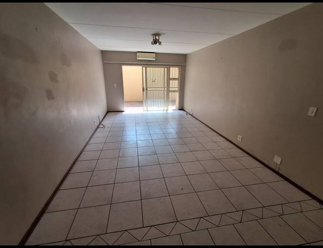 2 BEDROOM TOWNHOUSE FOR SALE IN NEW REDRUTH